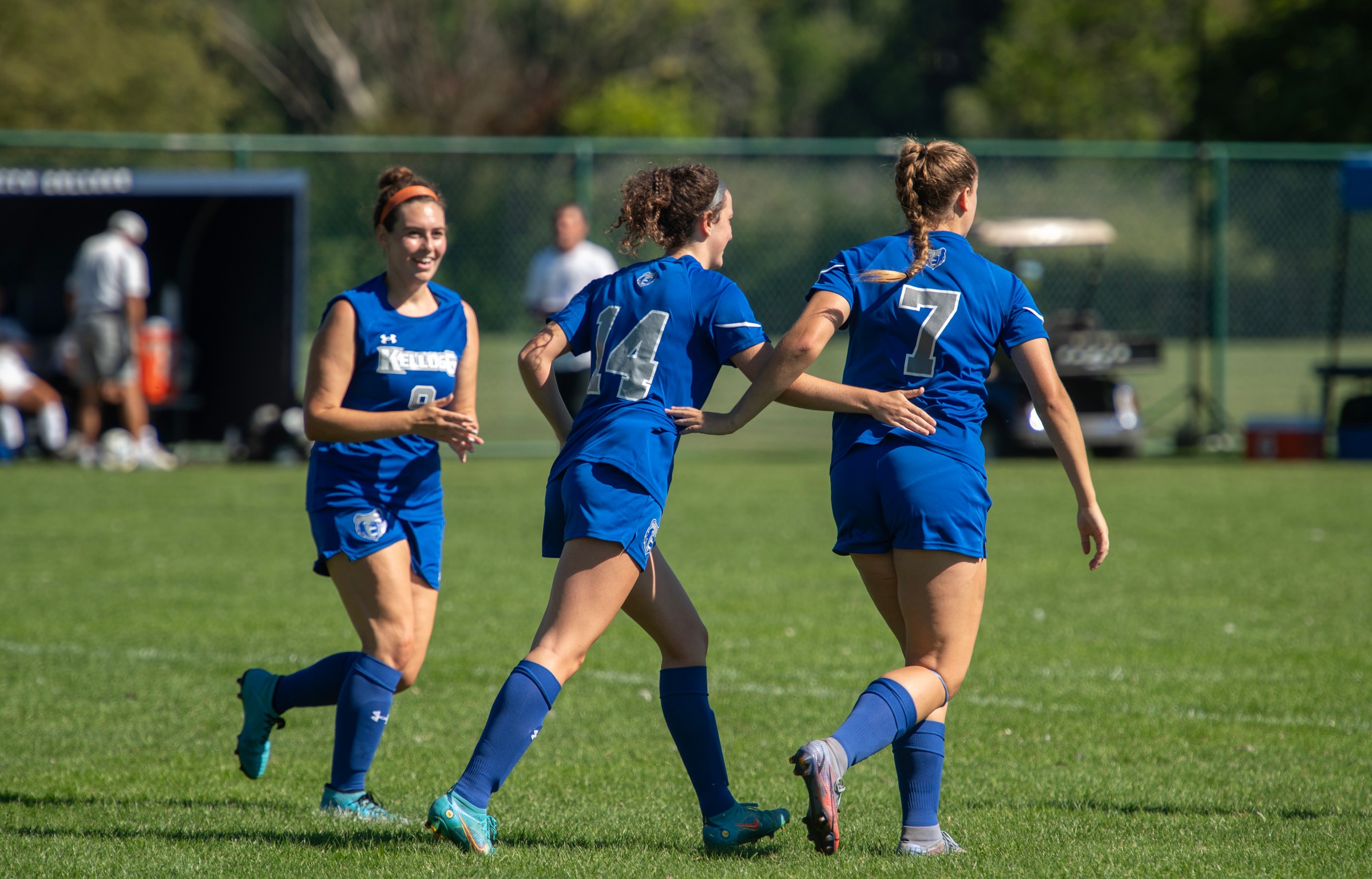 Soccer Tops SC4 at Home
